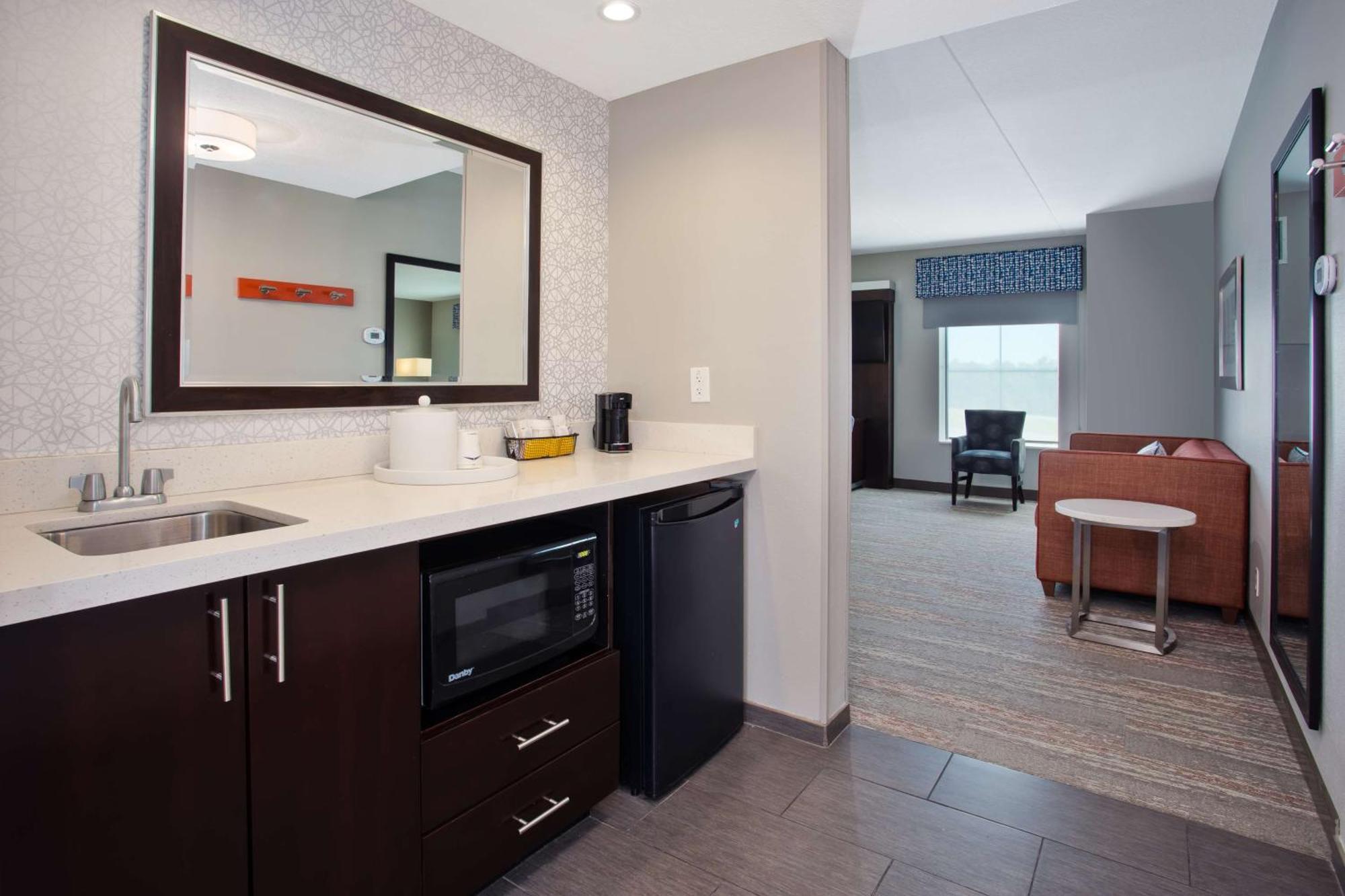 Hampton Inn & Suites Columbia/Southeast-Fort Jackson Bagian luar foto