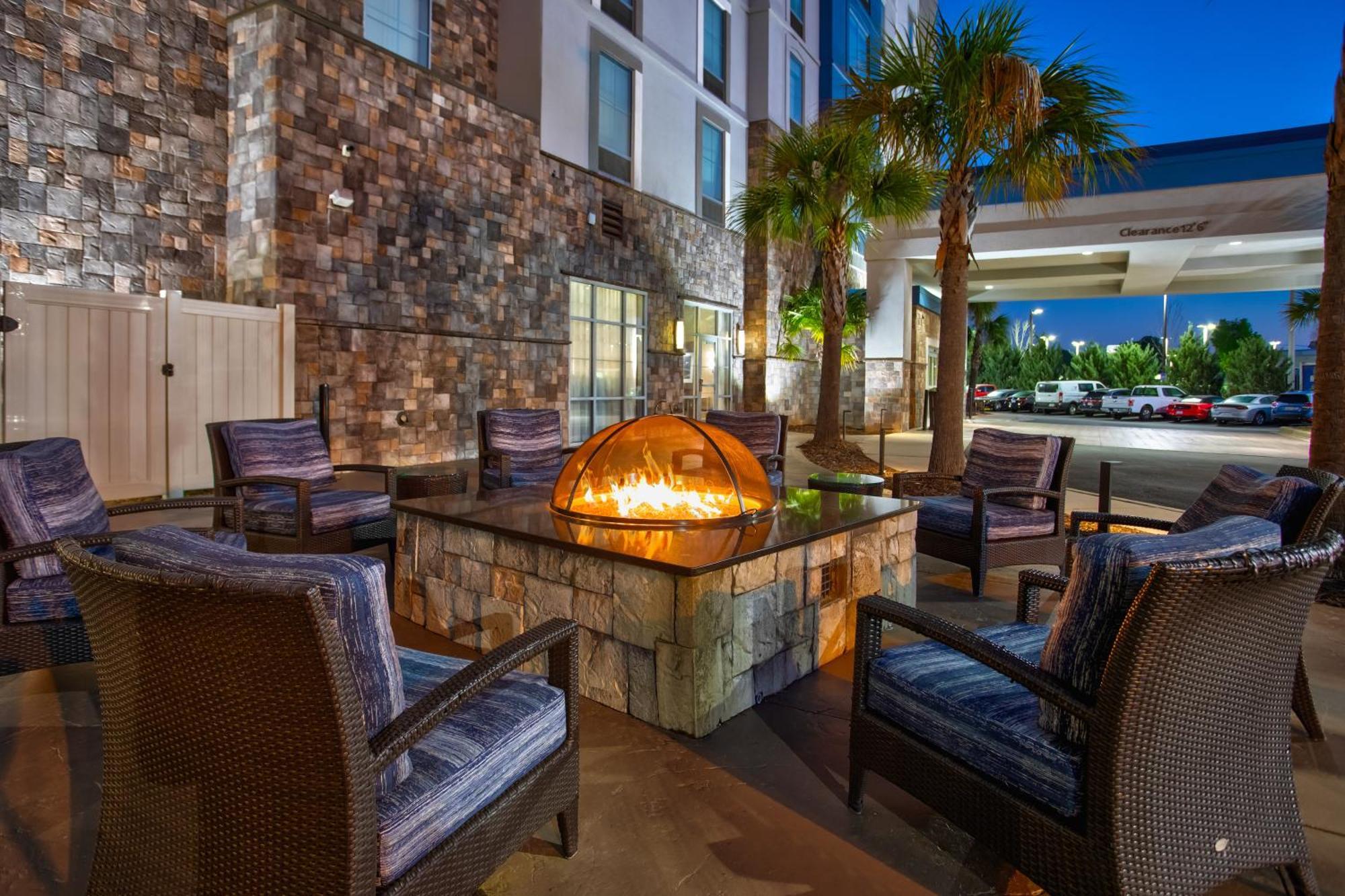 Hampton Inn & Suites Columbia/Southeast-Fort Jackson Bagian luar foto